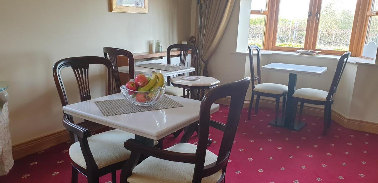 Knightsbrook Guesthouse ทริม ภายนอก รูปภาพ